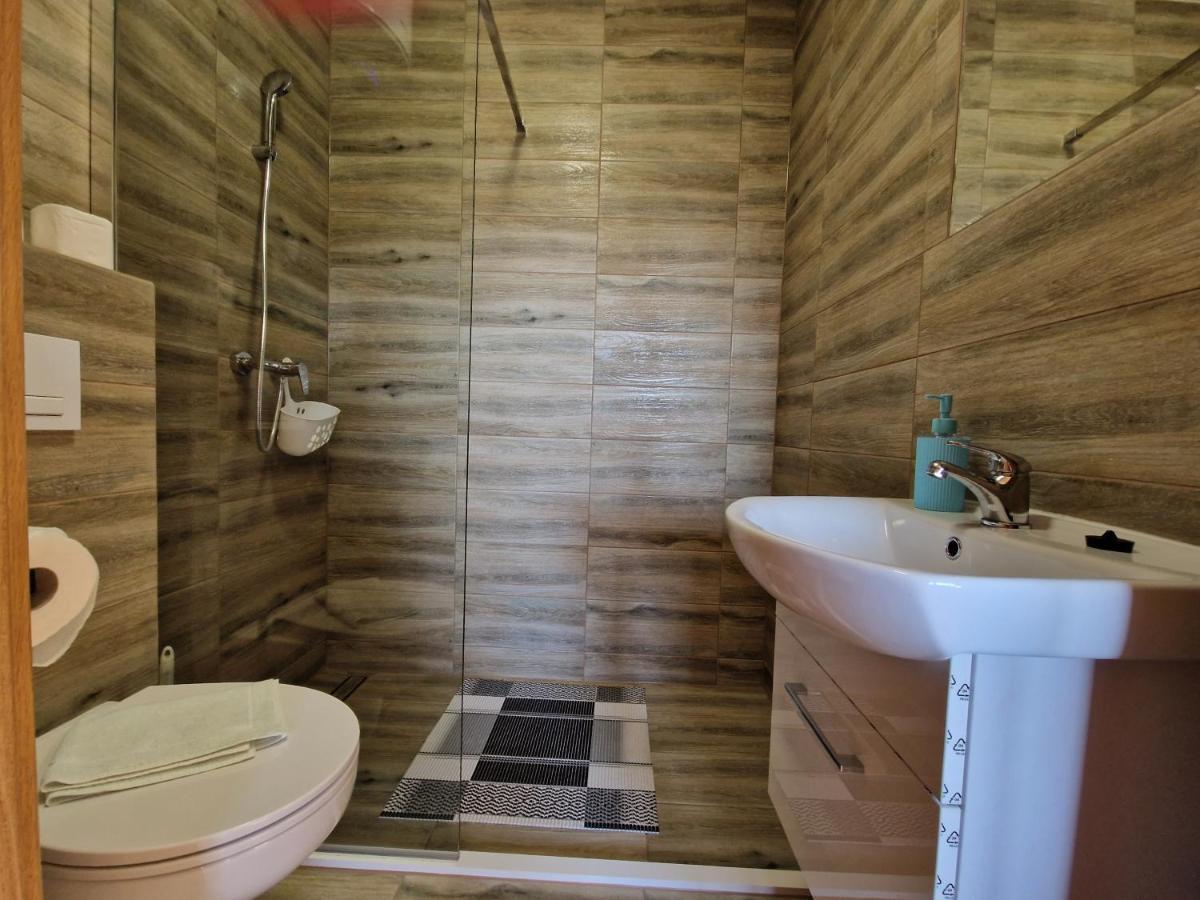 Z Teznia Solankowa, Sauna, Kominkiem Led I Sniadaniem Nad Jeziorem Zywieckim *
